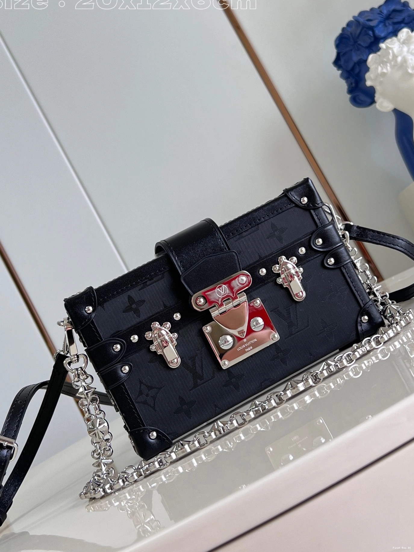 Firstbag VUITTON MALLE PETITE LOUIS 0822
